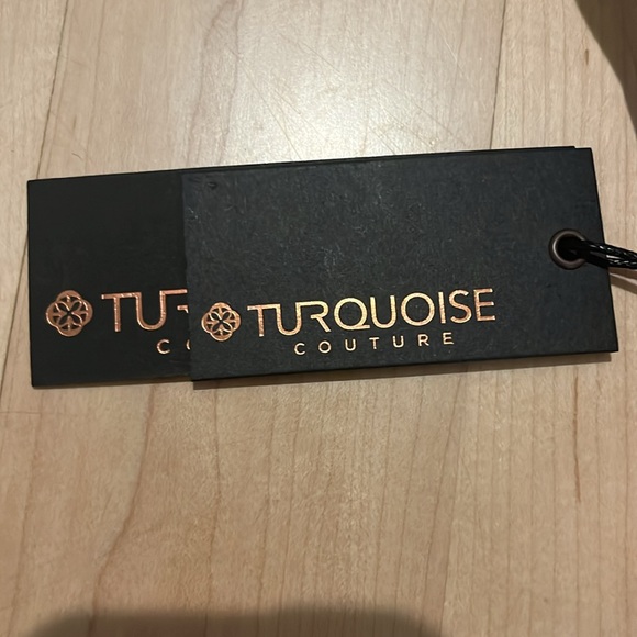 Bathing suit top! Never worn (tags still on) - Picture 2 of 8